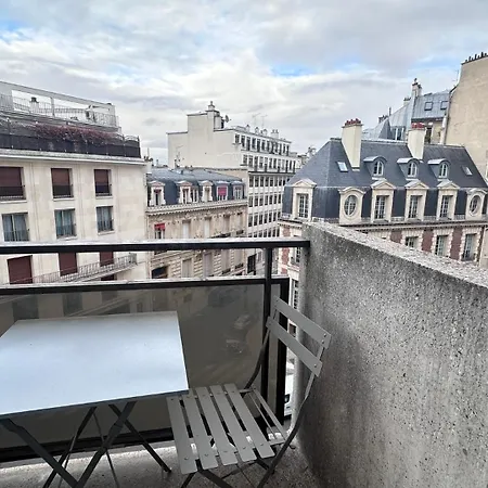 Near Champs-elysees, Facing Parc Monceau * パリ