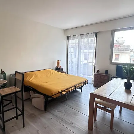 Near Champs-elysées, Facing Parc Monceau Appartamento *