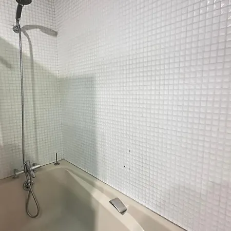 Near Champs-elysees, Facing Parc Monceau 아파트