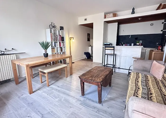 Near Champs-elysees, Facing Parc Monceau 아파트 *